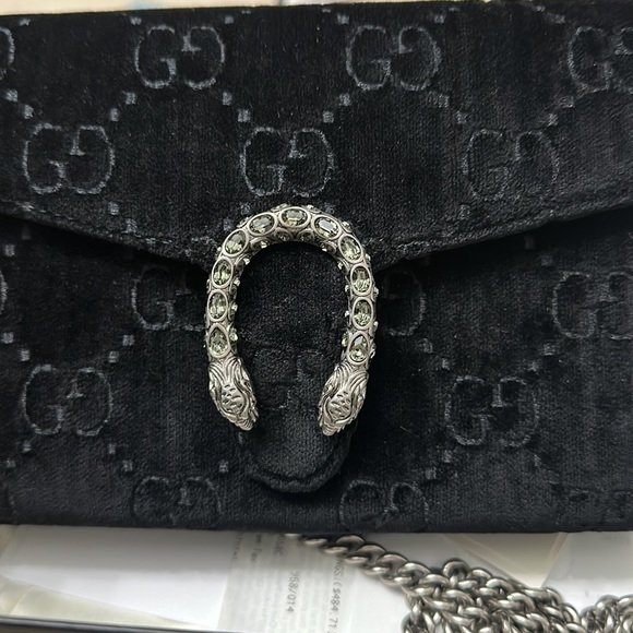 Gucci | Small Dionysus Velvet Shoulder Bag - Picture 2 of 12